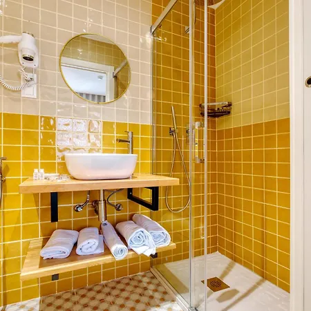 Orange Ramada