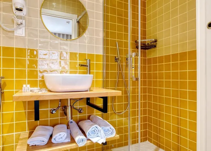 Orange Ramada